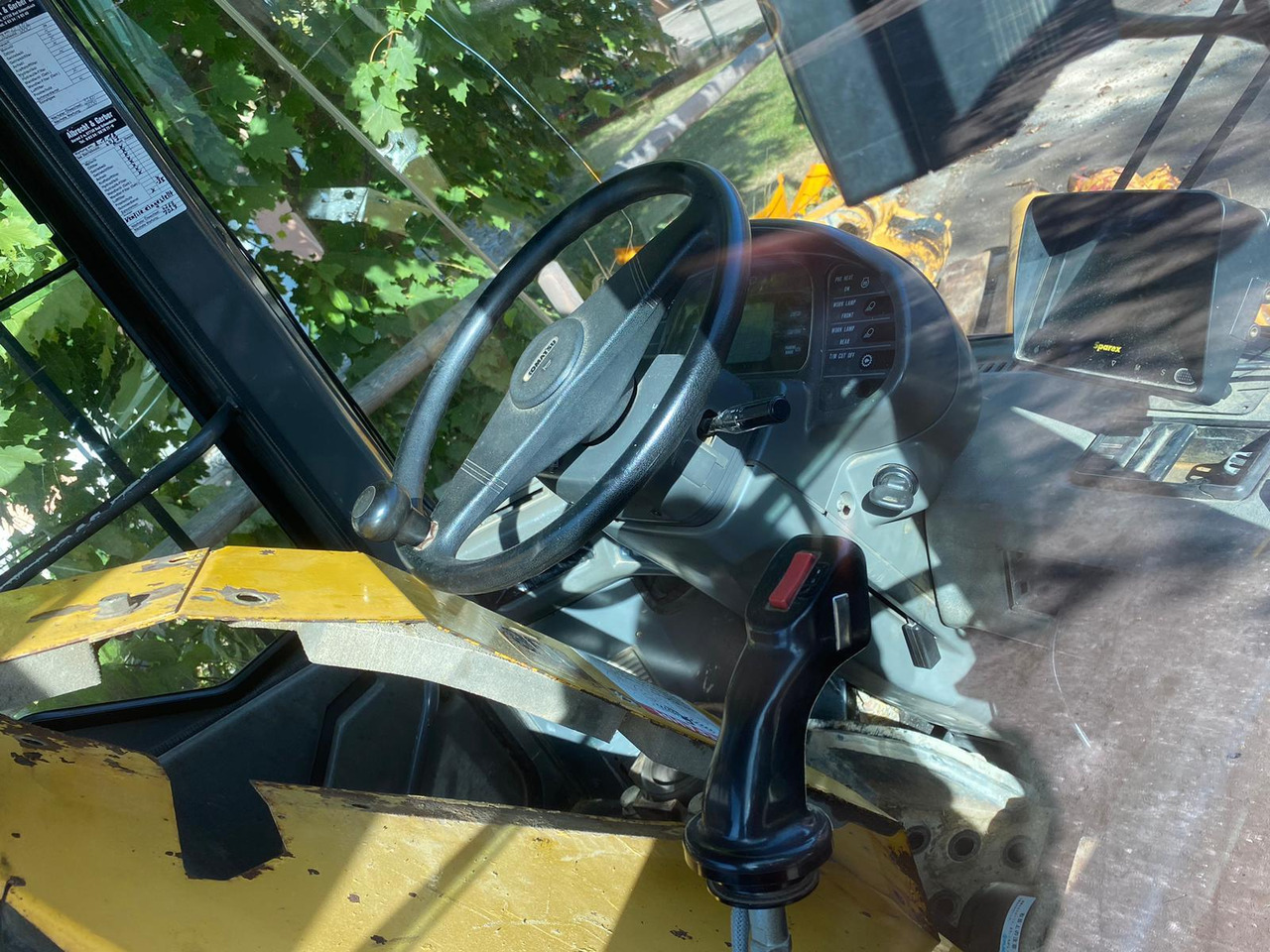Komatsu WA 380 - Kabina pro Stavební technika: obrázek 5 Komatsu WA 380 - Kabina pro Stavební technika: obrázek 5