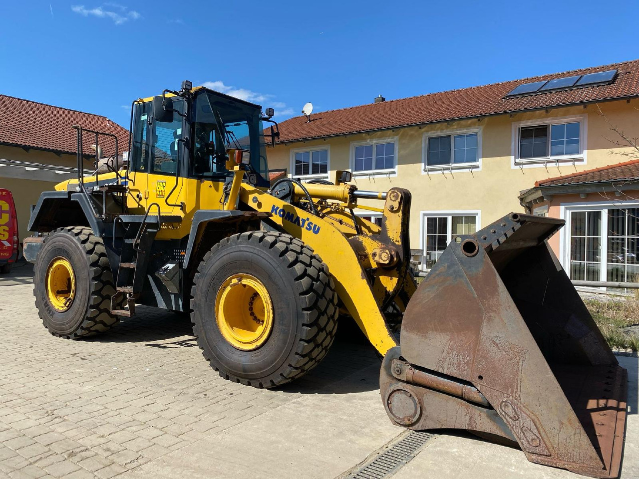 Komatsu WA 380 - Kolový nakladač: obrázek 1 Komatsu WA 380 - Kolový nakladač: obrázek 1