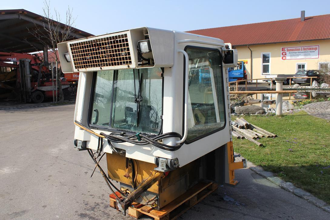 Liebherr 712-722-732 Lit. - Kabina pro Stavební technika: obrázek 4 Liebherr 712-722-732 Lit. - Kabina pro Stavební technika: obrázek 4