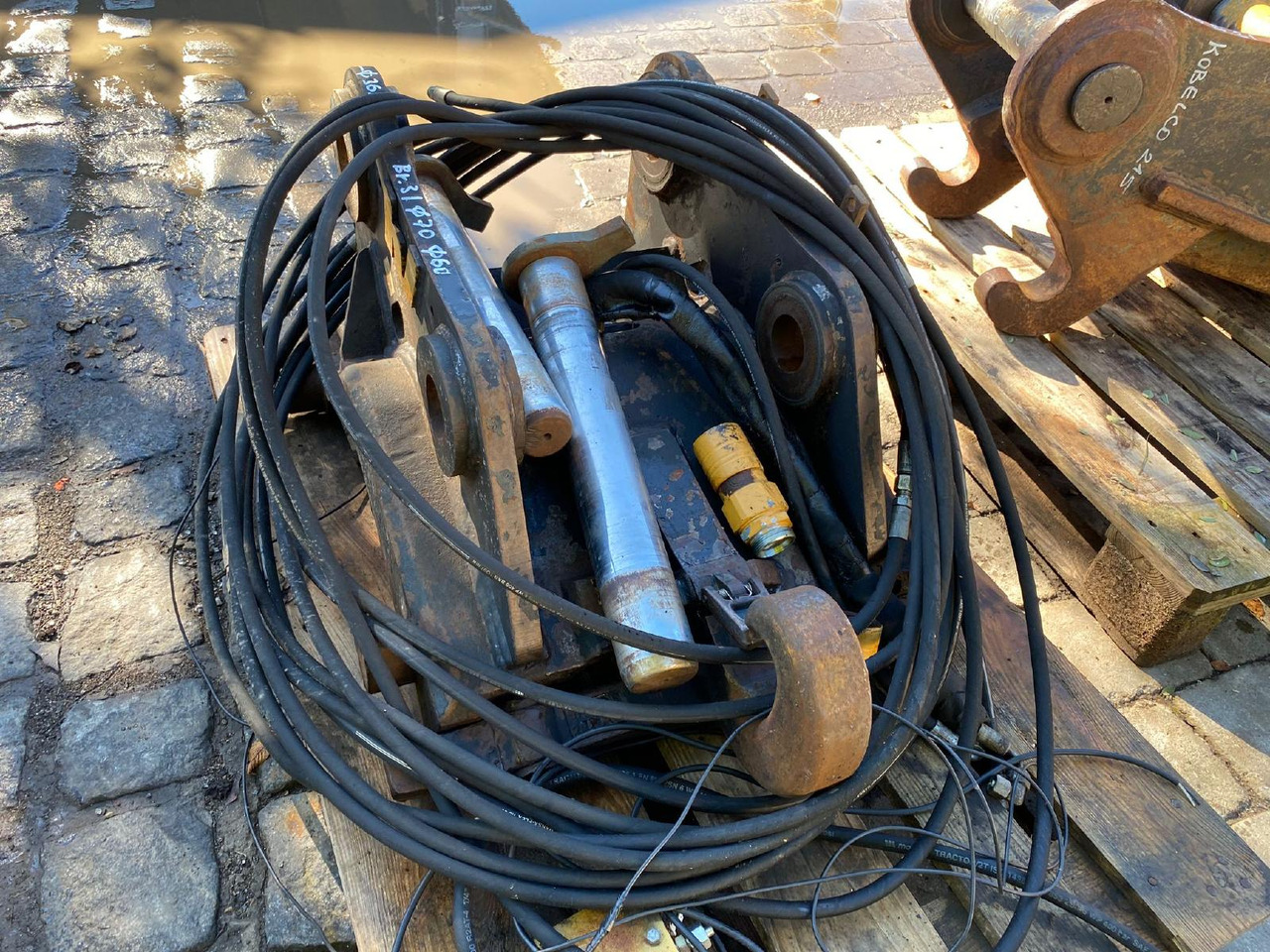 Liebherr 900 - Rychloupínací pro Stavební technika: obrázek 3 Liebherr 900 - Rychloupínací pro Stavební technika: obrázek 3