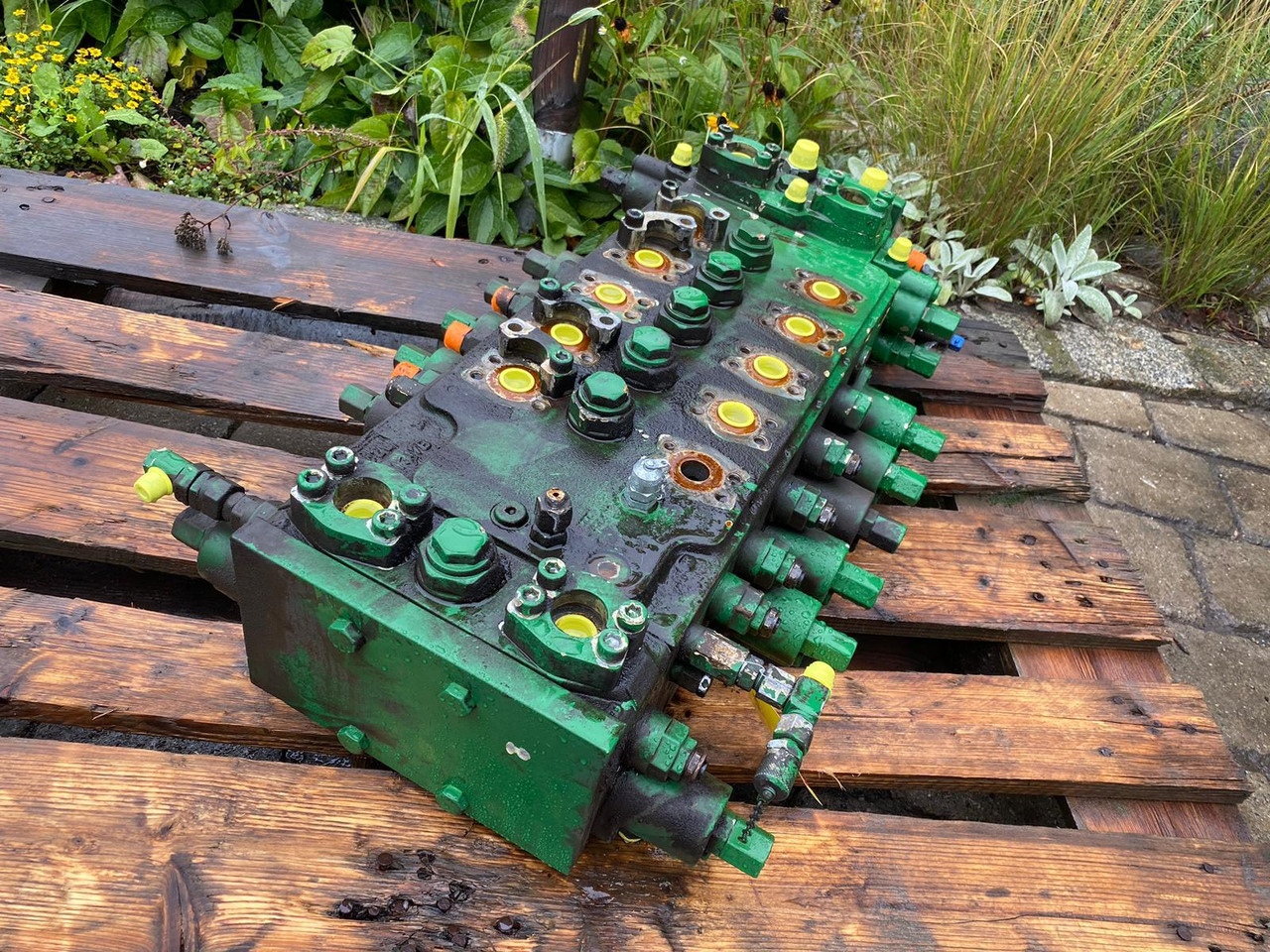 Liebherr A 904 LIT - Hydraulický ventil pro Stavební technika: obrázek 2 Liebherr A 904 LIT - Hydraulický ventil pro Stavební technika: obrázek 2