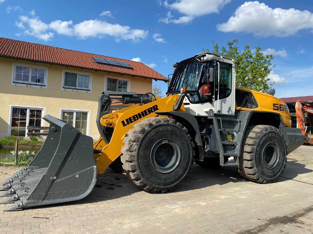 Liebherr L 566 X Power - Kolový nakladač: obrázek 1 Liebherr L 566 X Power - Kolový nakladač: obrázek 1