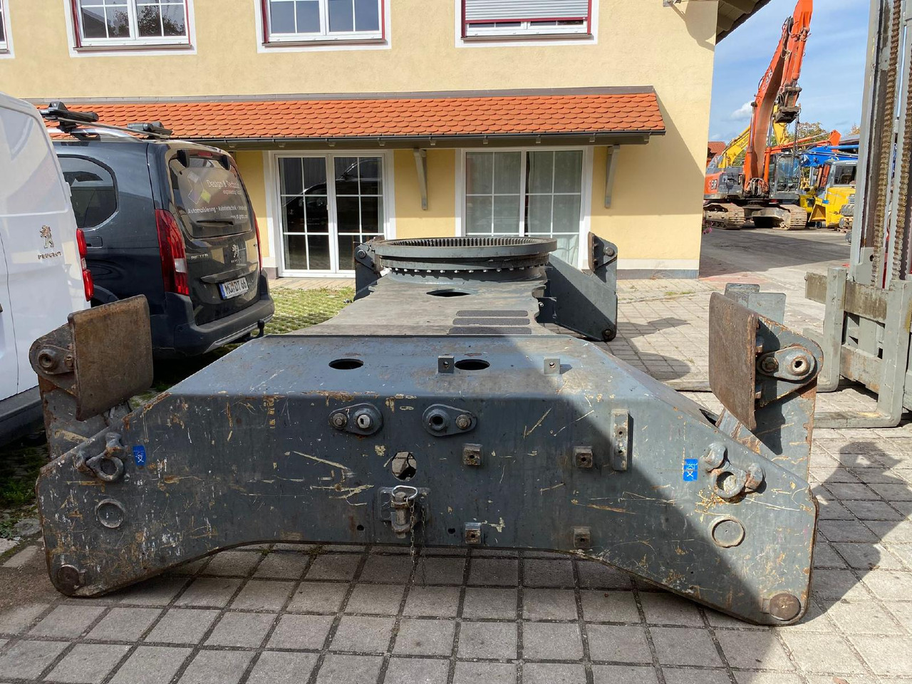 Liebherr LH 24 M LIT - Díly pásových podvozků pro Stavební technika: obrázek 5 Liebherr LH 24 M LIT - Díly pásových podvozků pro Stavební technika: obrázek 5