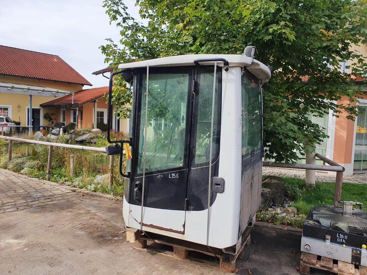 O&K L 25.5 - Kabina pro Kolový nakladač: obrázek 1 O&K L 25.5 - Kabina pro Kolový nakladač: obrázek 1