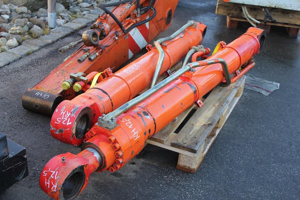 O&K RH 12,5 - Hydraulický válec pro Pásové rýpadlo: obrázek 1 O&K RH 12,5 - Hydraulický válec pro Pásové rýpadlo: obrázek 1