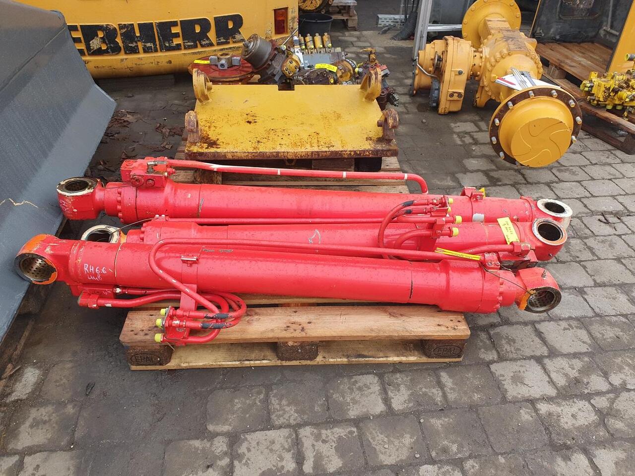 O&K RH 6.6 - Hydraulický válec pro Pásové rýpadlo: obrázek 3 O&K RH 6.6 - Hydraulický válec pro Pásové rýpadlo: obrázek 3