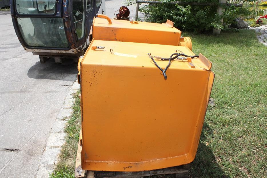 Samsung SE 130 LC - Hydraulická nádrž pro Stavební technika: obrázek 3 Samsung SE 130 LC - Hydraulická nádrž pro Stavební technika: obrázek 3