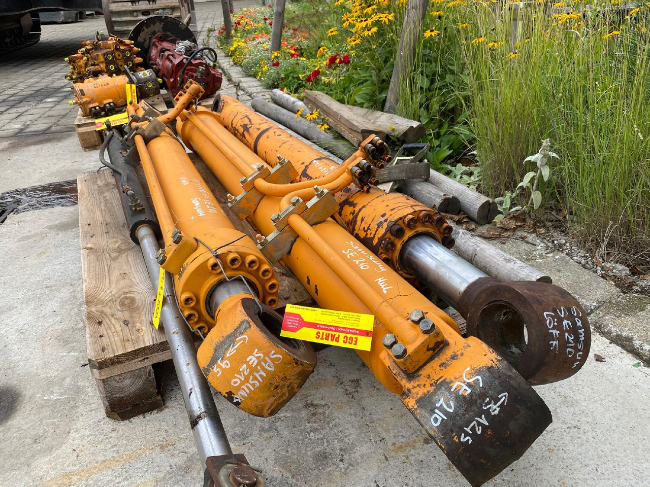 Samsung SE 210 - Hydraulický válec pro Stavební technika: obrázek 2 Samsung SE 210 - Hydraulický válec pro Stavební technika: obrázek 2