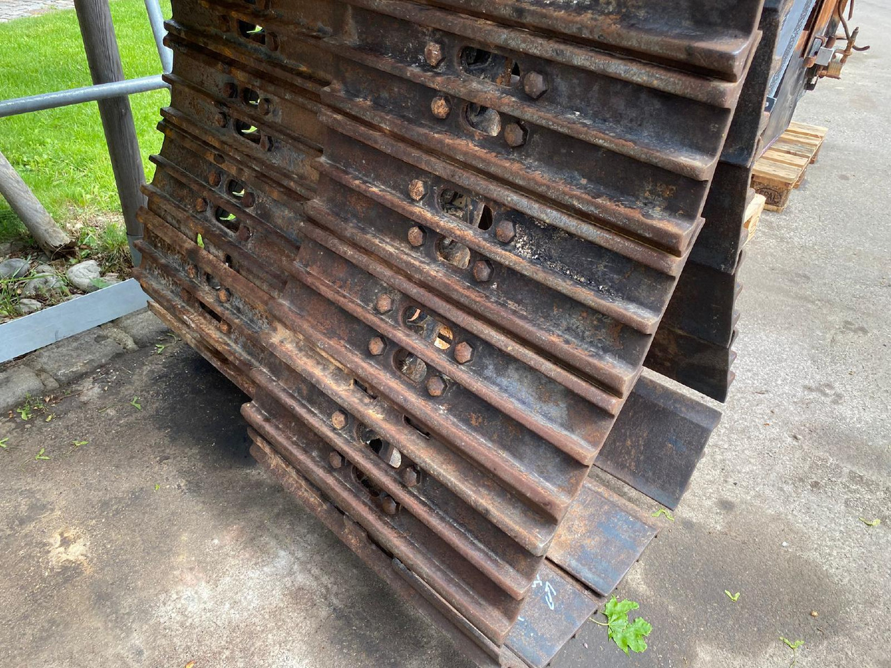 Terex TC 240 - Pásy pro Stavební technika: obrázek 4 Terex TC 240 - Pásy pro Stavební technika: obrázek 4