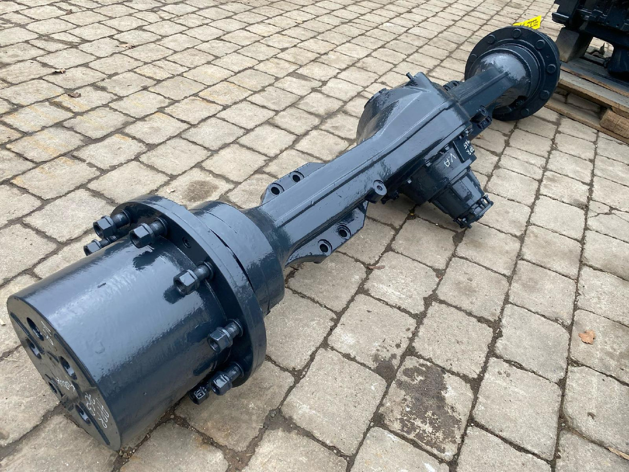 ZF AP R765 aus 320E Furukawa - Náprava a díly pro Stavební technika: obrázek 1 ZF AP R765 aus 320E Furukawa - Náprava a díly pro Stavební technika: obrázek 1