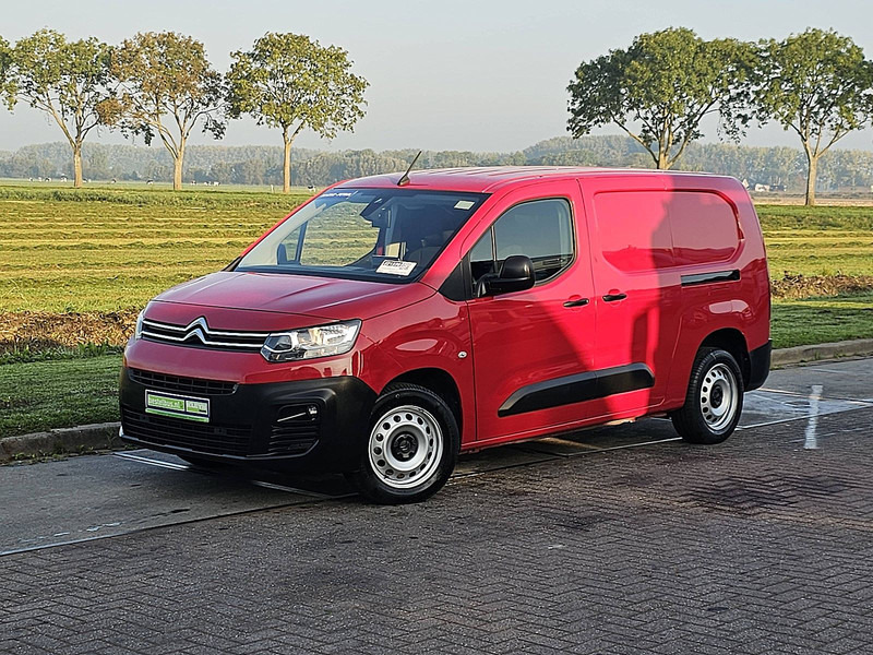 Citroën Berlingo 1.2 XL 130 AUT. 34 dkm. - Dodávka skřín: obrázek 2 Citroën Berlingo 1.2 XL 130 AUT. 34 dkm. - Dodávka skřín: obrázek 2