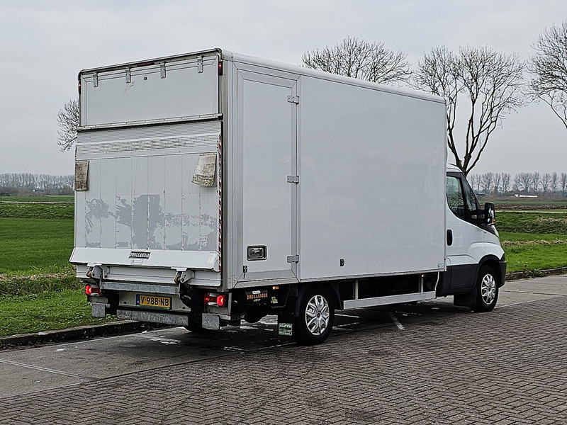 Iveco Daily 35S18 AC 3.0 LTR EURO6 - Dodávka skřín: obrázek 3 Iveco Daily 35S18 AC 3.0 LTR EURO6 - Dodávka skřín: obrázek 3