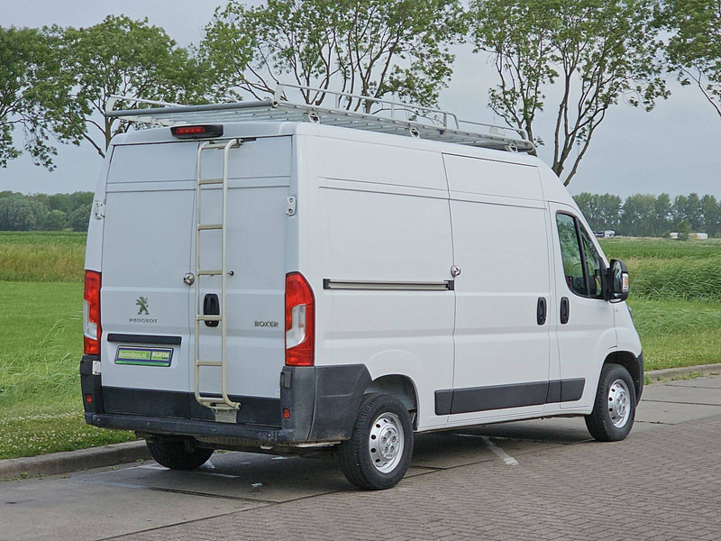 Peugeot Boxer 2.2 L2H2 Imperiaal Navi - Furgon: obrázek 3 Peugeot Boxer 2.2 L2H2 Imperiaal Navi - Furgon: obrázek 3