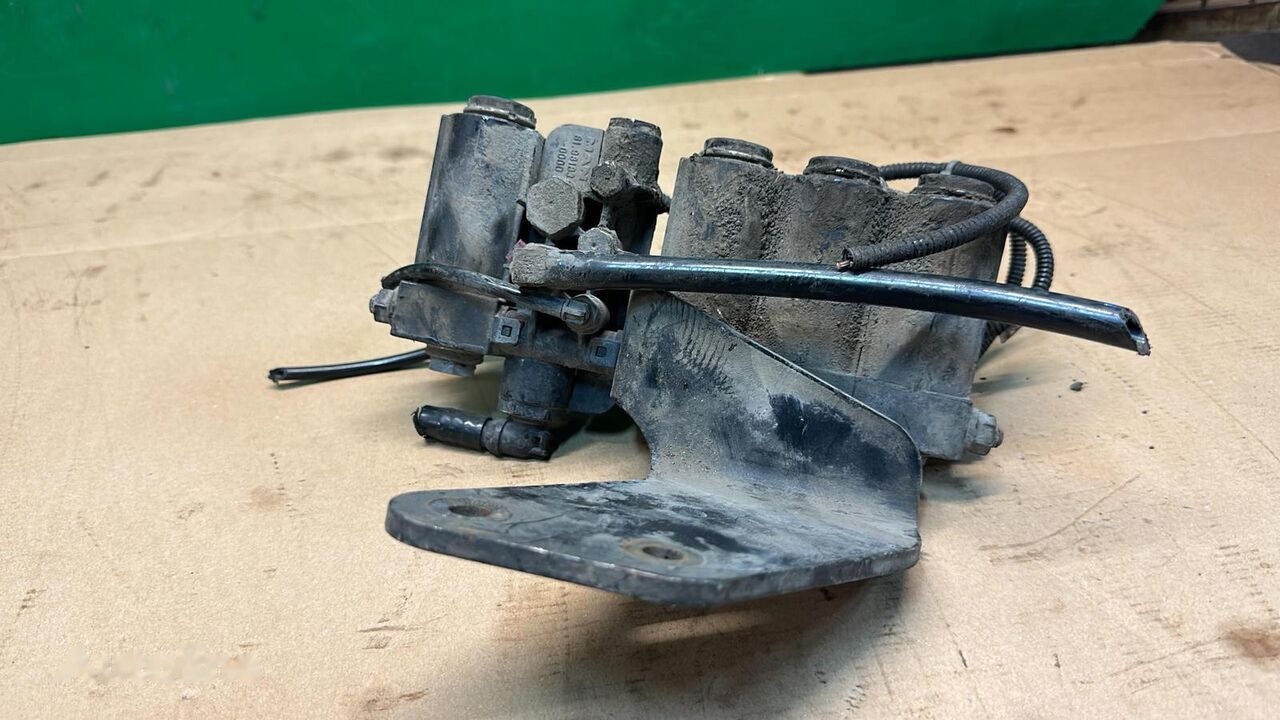 ZAWÓR ELEKTORMAGNETYCZNY 5382900200 MAN TGA 5382900200 - Brzdový ventil pro Nákladní auto: obrázek 1 ZAWÓR ELEKTORMAGNETYCZNY 5382900200 MAN TGA 5382900200 - Brzdový ventil pro Nákladní auto: obrázek 1