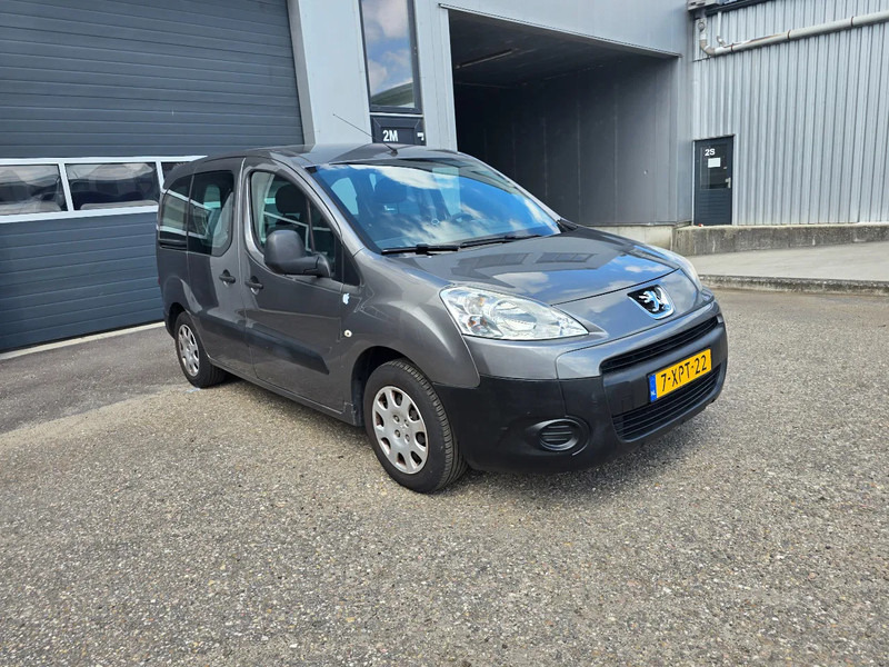 Peugeot Partner 1.6 benzine - Osobní auto: obrázek 2 Peugeot Partner 1.6 benzine - Osobní auto: obrázek 2