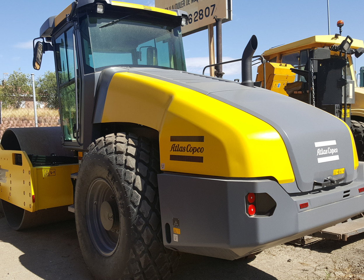 Autopropulsado Dynapac CA 2500D - Kompaktor: obrázek 1 Autopropulsado Dynapac CA 2500D - Kompaktor: obrázek 1