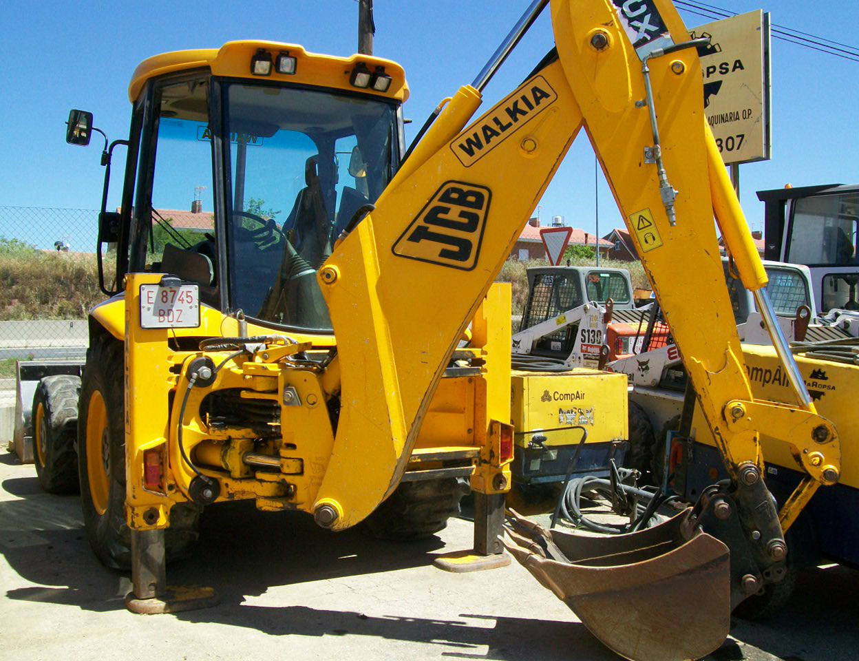 Pala Mixta JCB 3CX 4T - Rýpadlo-nakladač: obrázek 1 Pala Mixta JCB 3CX 4T - Rýpadlo-nakladač: obrázek 1