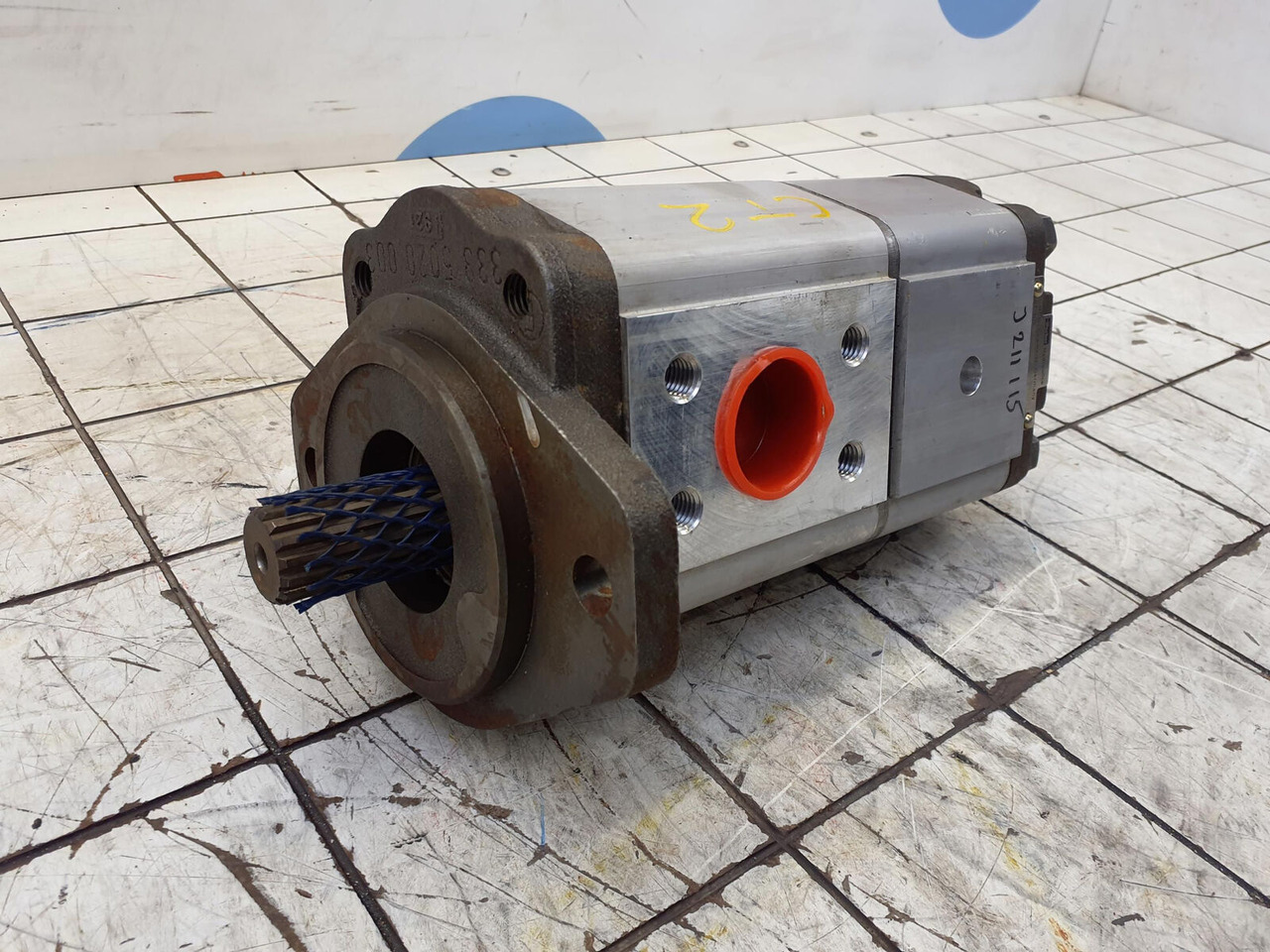 Compact truck CT-2 Dual gear pump - Hydraulické čerpadlo pro Jeřáb: obrázek 2 Compact truck CT-2 Dual gear pump - Hydraulické čerpadlo pro Jeřáb: obrázek 2