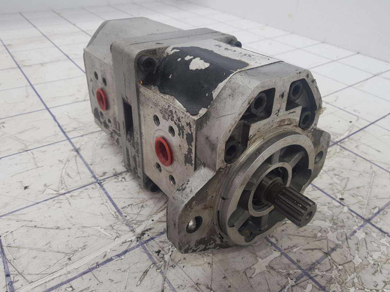Dual gear pump - Hydraulické čerpadlo pro Autojeřáb: obrázek 2 Dual gear pump - Hydraulické čerpadlo pro Autojeřáb: obrázek 2