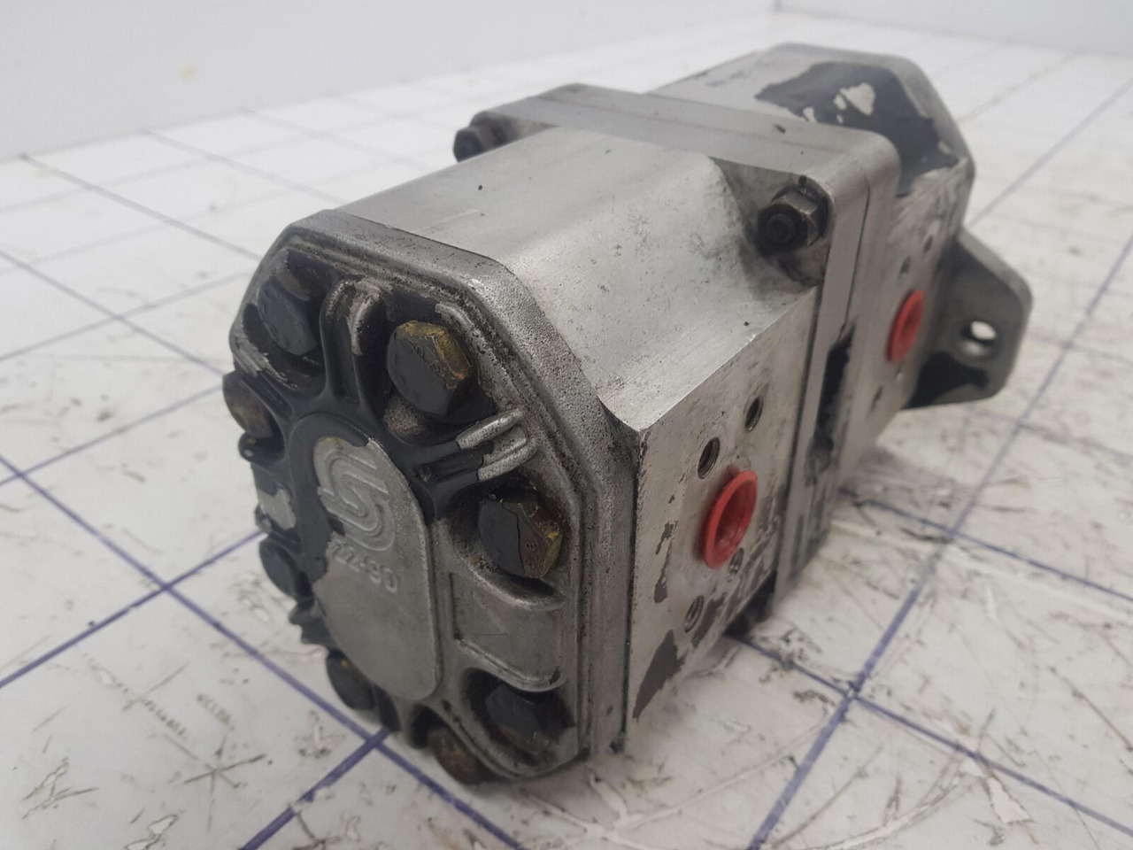 Dual gear pump - Hydraulické čerpadlo pro Autojeřáb: obrázek 3 Dual gear pump - Hydraulické čerpadlo pro Autojeřáb: obrázek 3