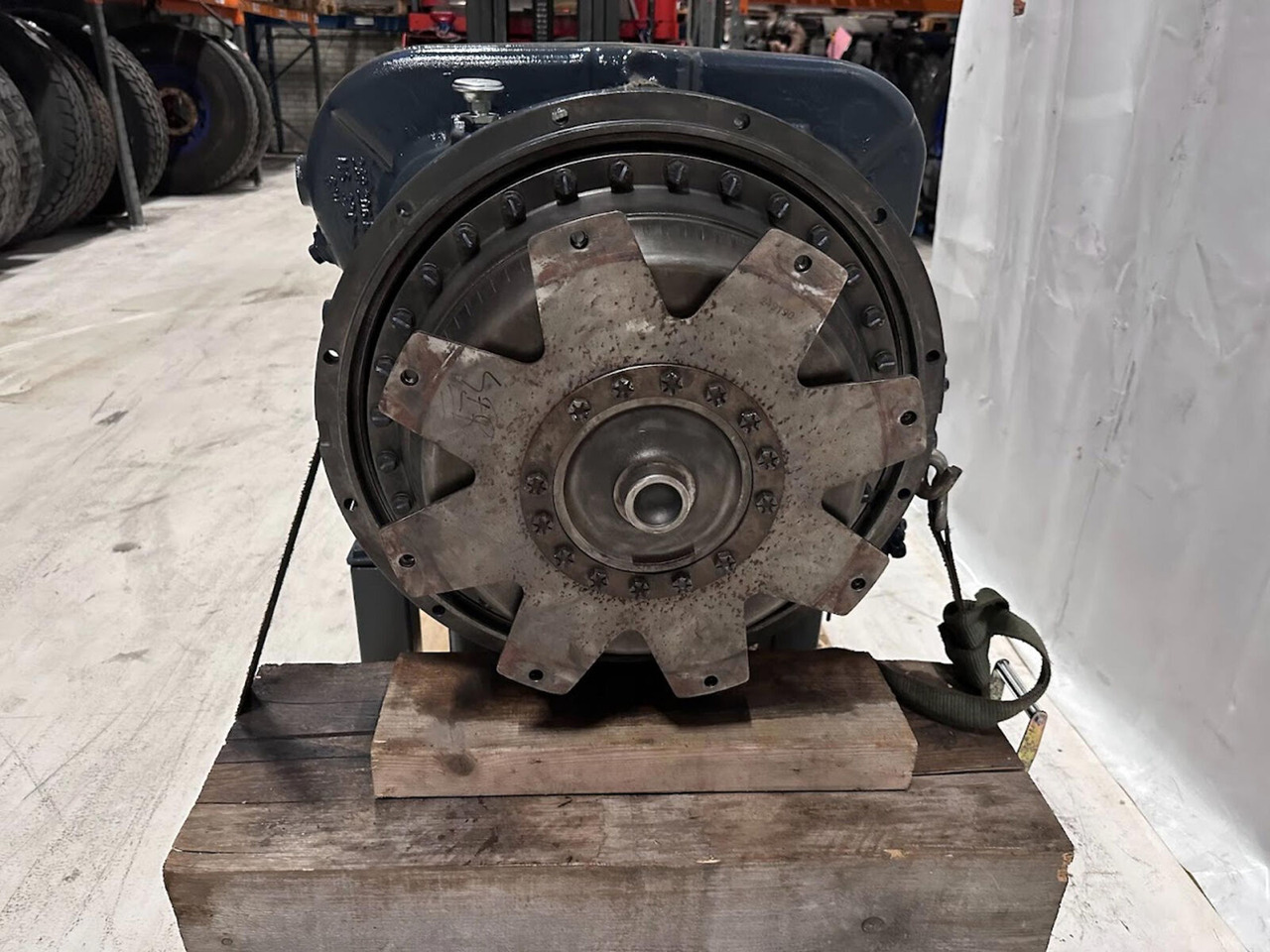 FAUN RTF 50-3 Clark gearbox - Převodovka pro Autojeřáb: obrázek 5 FAUN RTF 50-3 Clark gearbox - Převodovka pro Autojeřáb: obrázek 5