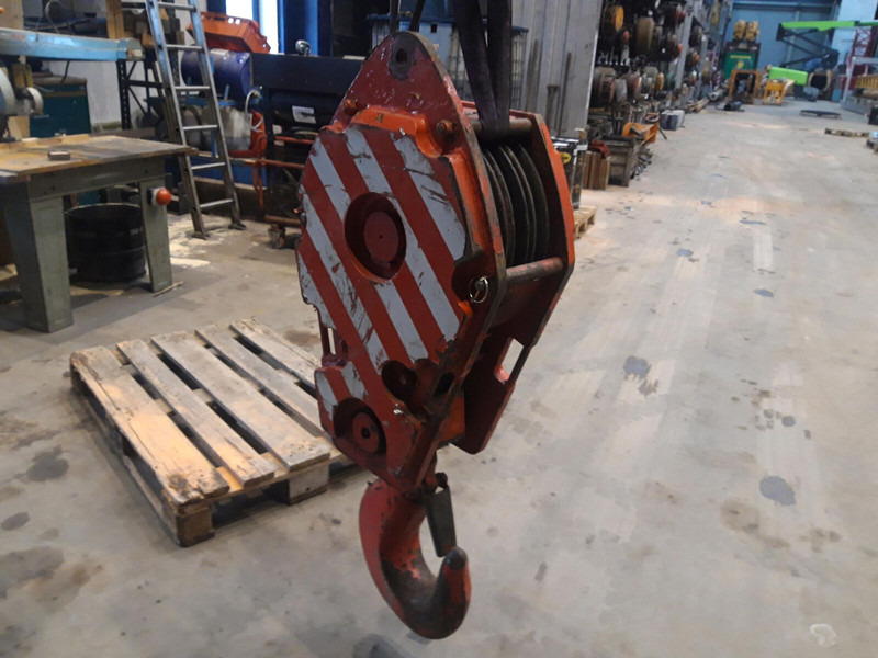 Faun Hookblock 16mm 3 sheave 32 ton - Hydraulická ruka: obrázek 3 Faun Hookblock 16mm 3 sheave 32 ton - Hydraulická ruka: obrázek 3
