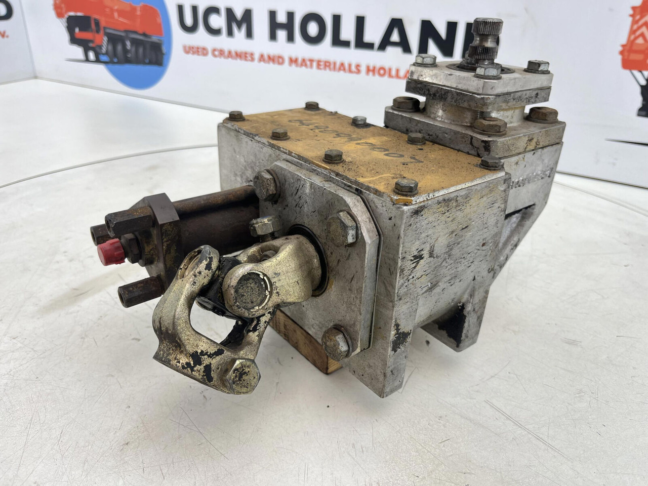 Grove AT 880 Steering box dual steer - Převodovka řízení pro Autojeřáb: obrázek 4 Grove AT 880 Steering box dual steer - Převodovka řízení pro Autojeřáb: obrázek 4