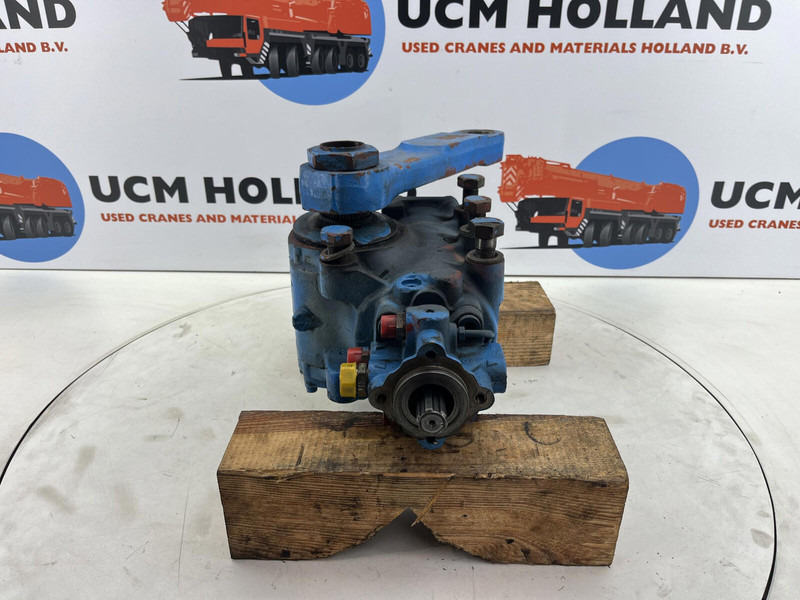 Grove GMK 3050 steering box - Těhlice pro Jeřáb: obrázek 2 Grove GMK 3050 steering box - Těhlice pro Jeřáb: obrázek 2