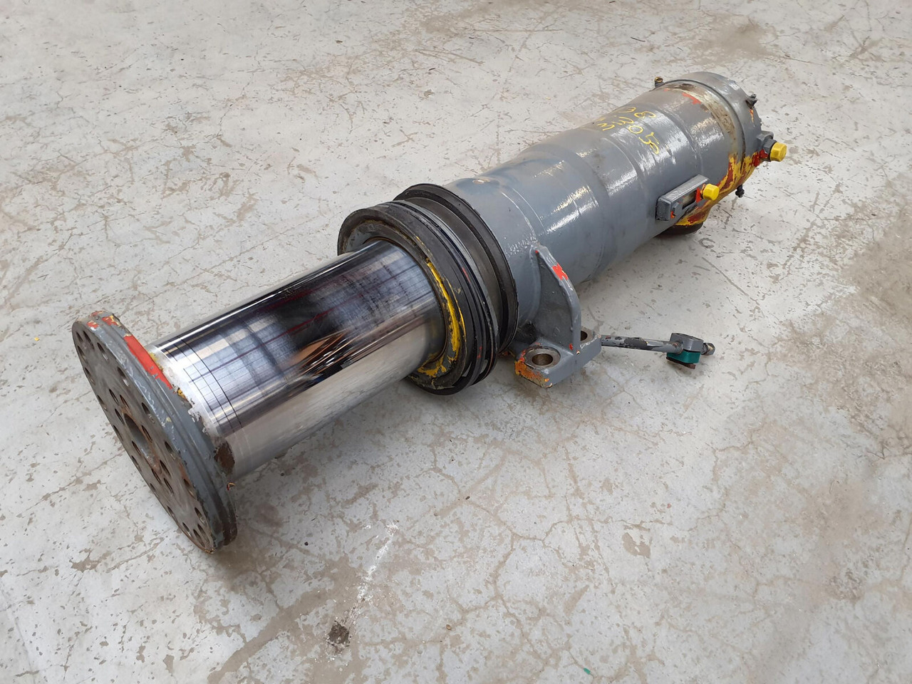 Grove GMK 3050 suspension cylinder - Hydraulický válec pro Jeřáb: obrázek 2 Grove GMK 3050 suspension cylinder - Hydraulický válec pro Jeřáb: obrázek 2