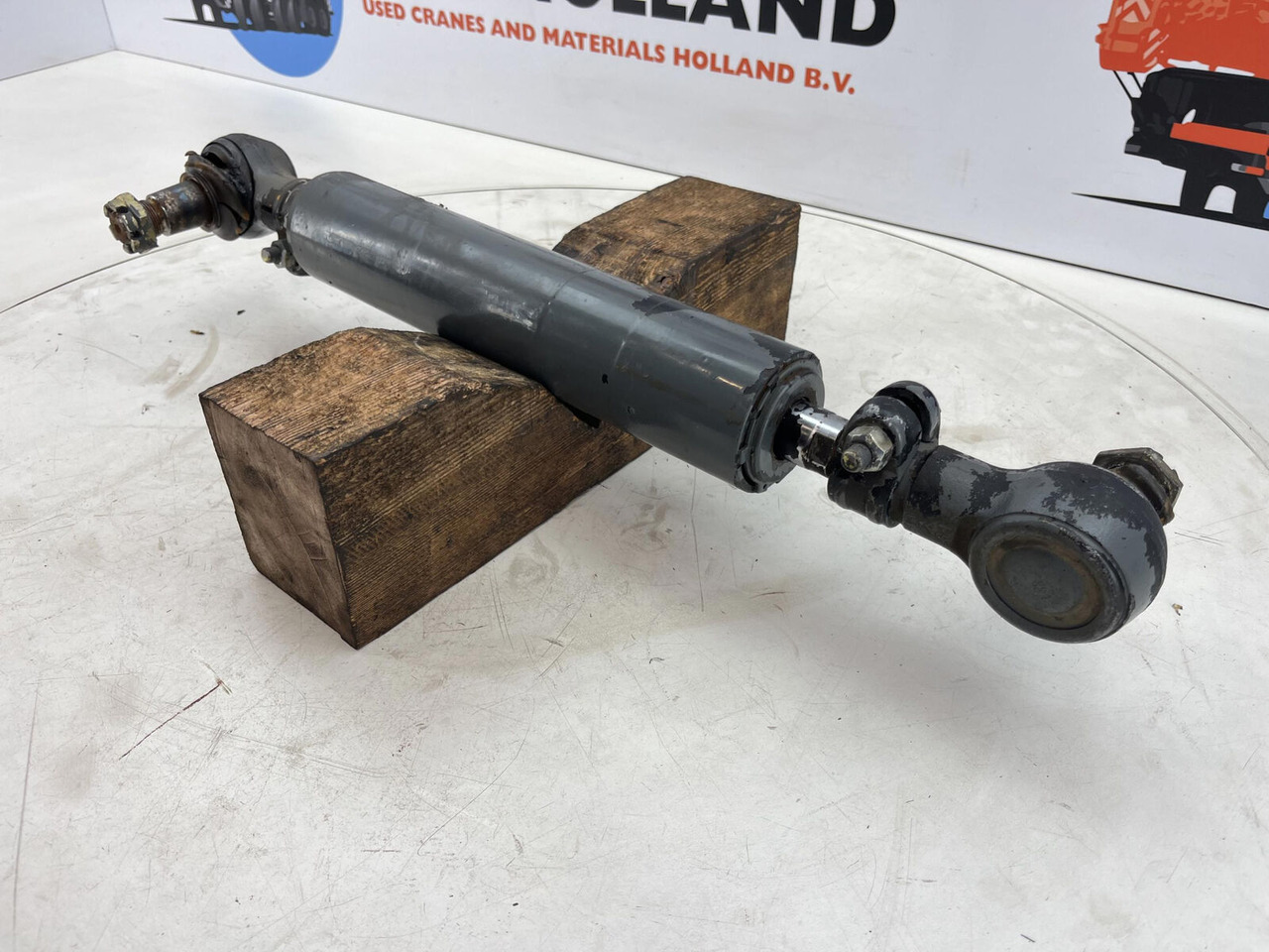 Grove GMK 3055 steering cylinder axle 2 left - Hydraulický válec pro Autojeřáb: obrázek 3 Grove GMK 3055 steering cylinder axle 2 left - Hydraulický válec pro Autojeřáb: obrázek 3