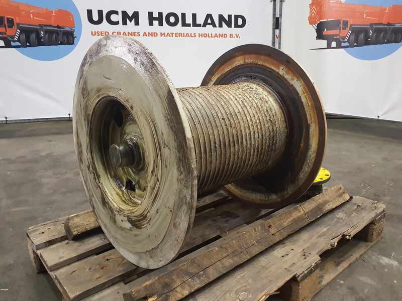 Grove GMK 5130-1 winch with hoist gear - Hydraulická ruka: obrázek 4 Grove GMK 5130-1 winch with hoist gear - Hydraulická ruka: obrázek 4