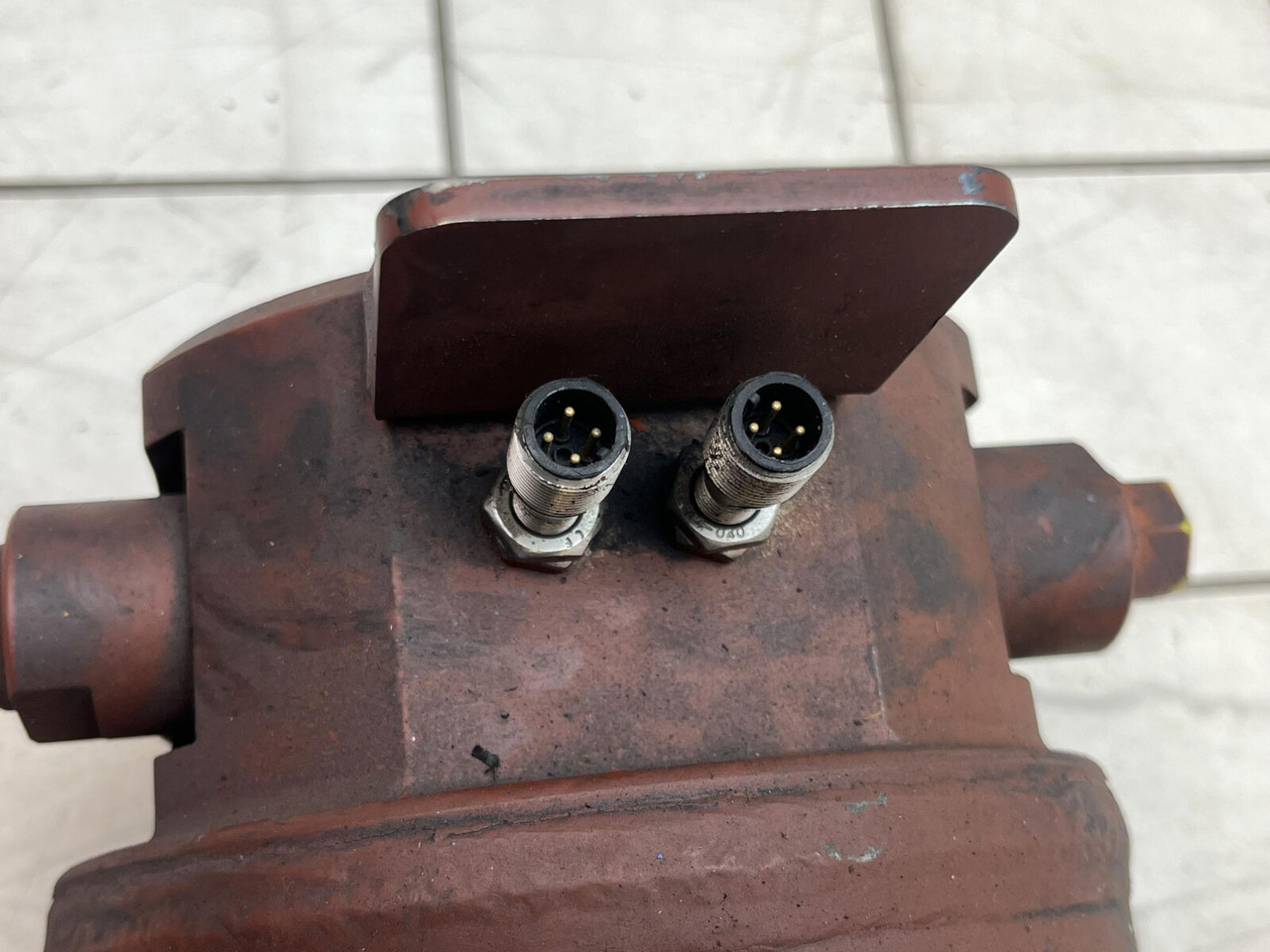 Hydraulický válec pro Autojeřáb Grove GMK counterweight cylinder: obrázek 7