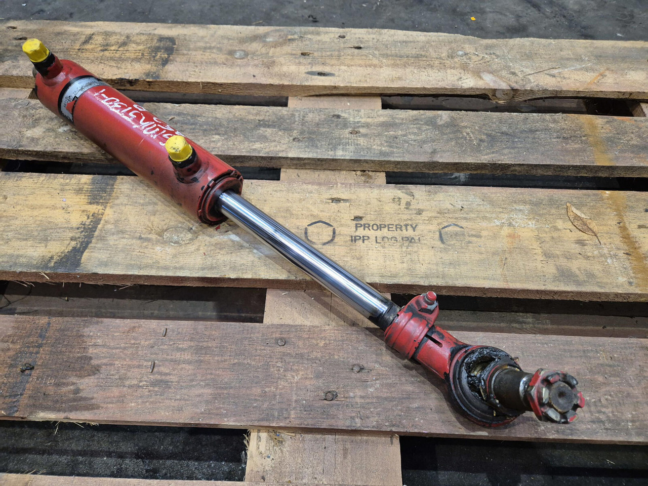 Grove GMK steering cylinder - Hydraulický válec pro Autojeřáb: obrázek 1 Grove GMK steering cylinder - Hydraulický válec pro Autojeřáb: obrázek 1