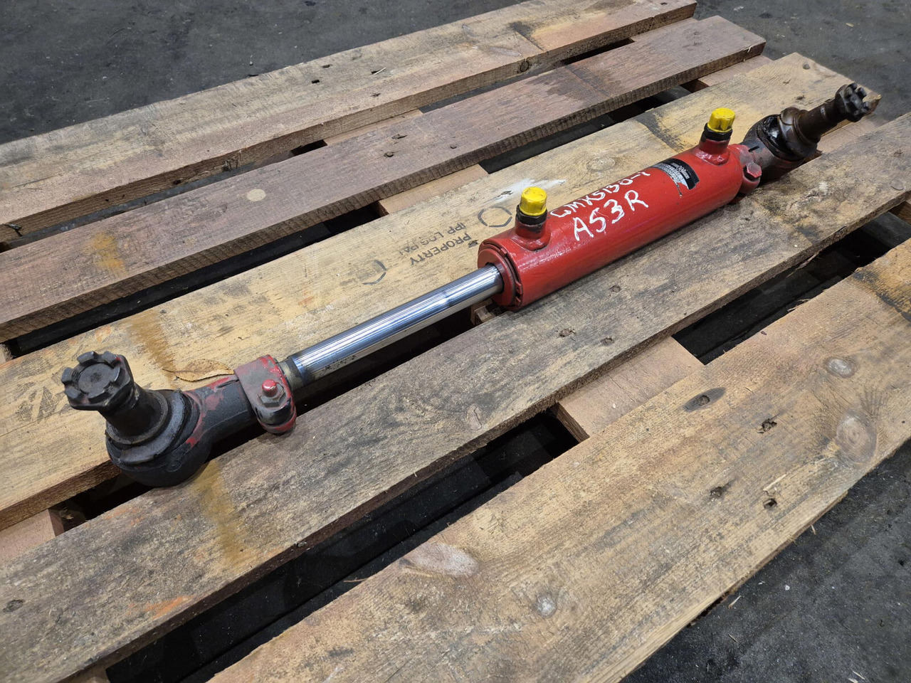 Grove GMK steering cylinder - Hydraulický válec pro Autojeřáb: obrázek 1 Grove GMK steering cylinder - Hydraulický válec pro Autojeřáb: obrázek 1