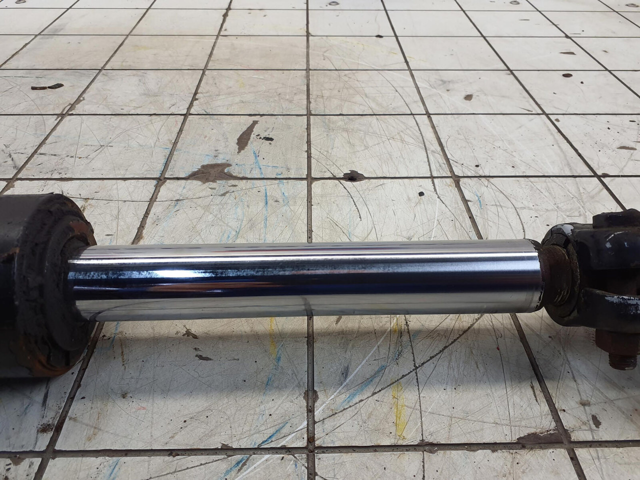 Grove Grove GMK 3055 steering cylinder axle 1 right - Hydraulický válec pro Autojeřáb: obrázek 5 Grove Grove GMK 3055 steering cylinder axle 1 right - Hydraulický válec pro Autojeřáb: obrázek 5
