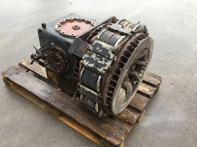 Grove Kessler Grove GMK 5100 diff box axle 5 - Převodovka pro Jeřáb: obrázek 1 Grove Kessler Grove GMK 5100 diff box axle 5 - Převodovka pro Jeřáb: obrázek 1