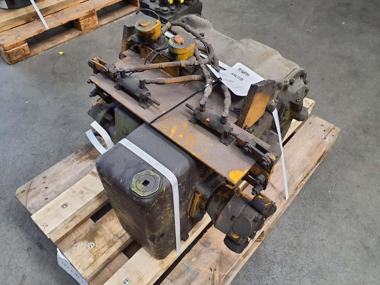 Grove RT 65S Gearbox Clark R28621-8 - Převodovka pro Autojeřáb: obrázek 4 Grove RT 65S Gearbox Clark R28621-8 - Převodovka pro Autojeřáb: obrázek 4