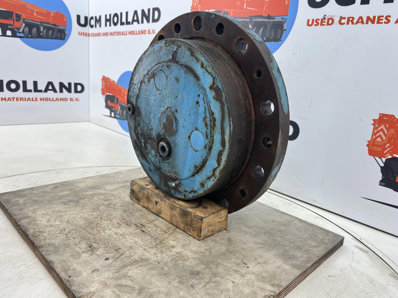 Kessler+Co Kessler Planetary gear 17-24-67-32-3pl-H83-42 - Koncový převod pro Autojeřáb: obrázek 2 Kessler+Co Kessler Planetary gear 17-24-67-32-3pl-H83-42 - Koncový převod pro Autojeřáb: obrázek 2