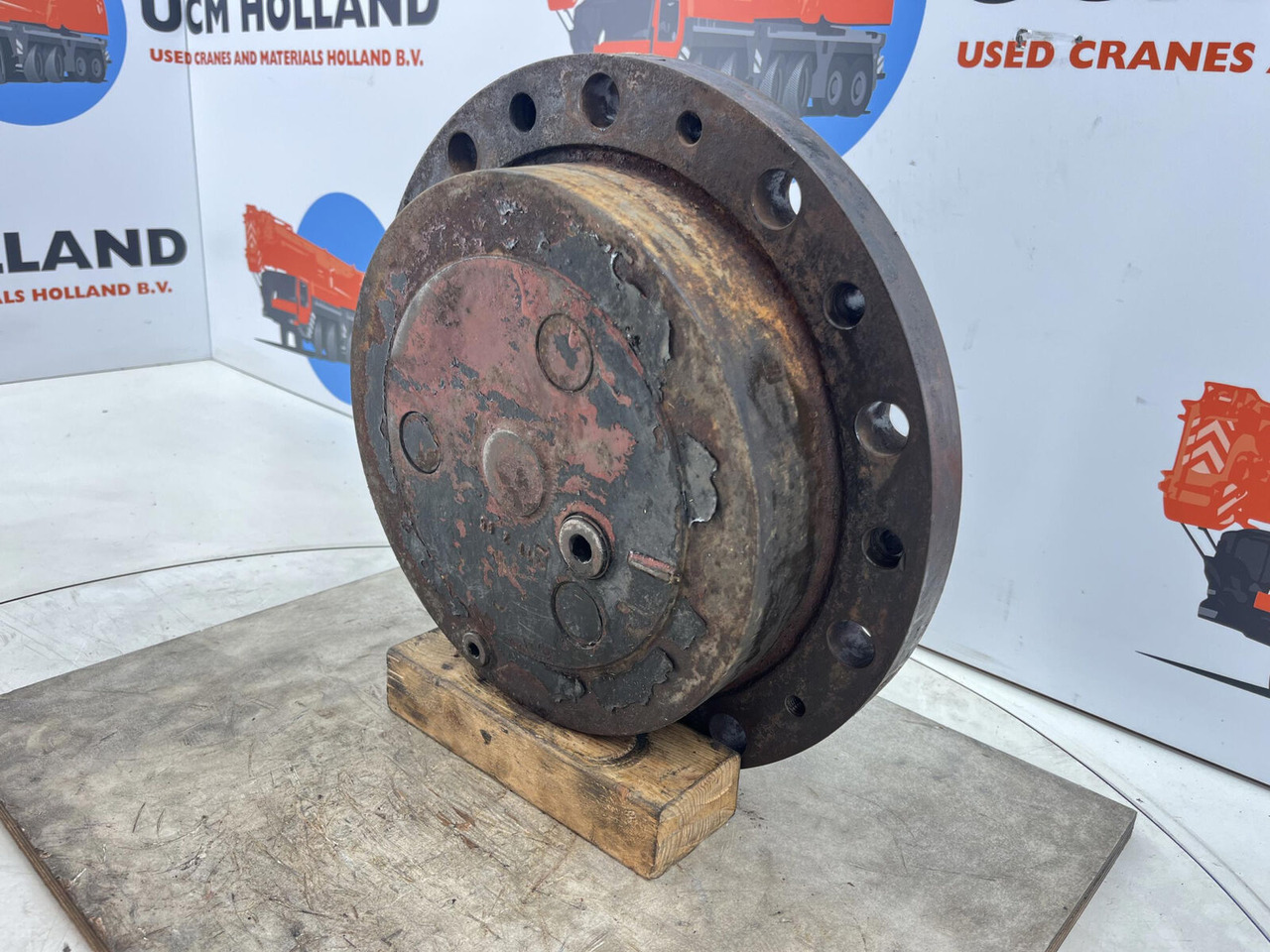 Kessler Planetary gear 17-24-67-32-3pl-H83-42 - Koncový převod pro Autojeřáb: obrázek 2 Kessler Planetary gear 17-24-67-32-3pl-H83-42 - Koncový převod pro Autojeřáb: obrázek 2