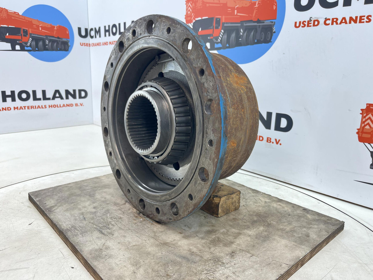 Kessler planetary gear 22-25-74-40-4pl-H172-46 - Koncový převod pro Jeřáb: obrázek 3 Kessler planetary gear 22-25-74-40-4pl-H172-46 - Koncový převod pro Jeřáb: obrázek 3