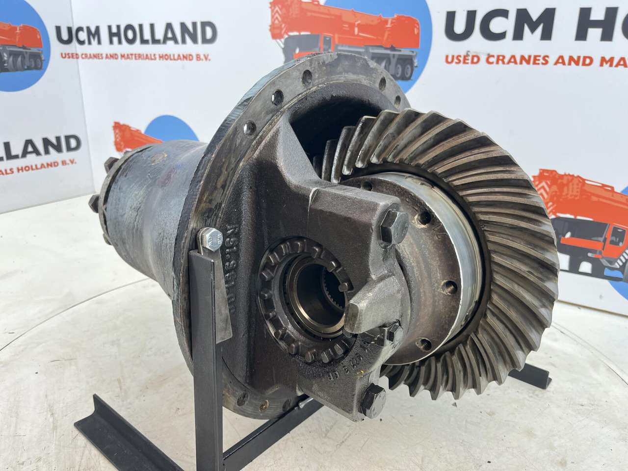 Krupp 70 GMT End differential 17x36 axle 1 - Diferenciál pro Autojeřáb: obrázek 1 Krupp 70 GMT End differential 17x36 axle 1 - Diferenciál pro Autojeřáb: obrázek 1