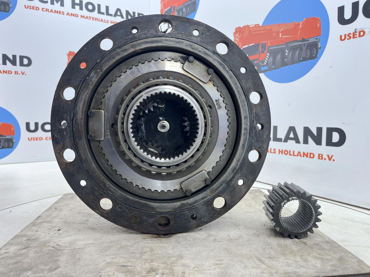 Krupp 70 GMT planetary gear 21-21-63-40-3pl-H135-46 - Koncový převod pro Autojeřáb: obrázek 5 Krupp 70 GMT planetary gear 21-21-63-40-3pl-H135-46 - Koncový převod pro Autojeřáb: obrázek 5