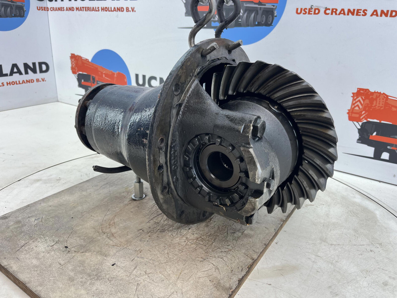 Krupp KMK 2025 End differential 11x29 axle 1 - Diferenciál pro Autojeřáb: obrázek 1 Krupp KMK 2025 End differential 11x29 axle 1 - Diferenciál pro Autojeřáb: obrázek 1