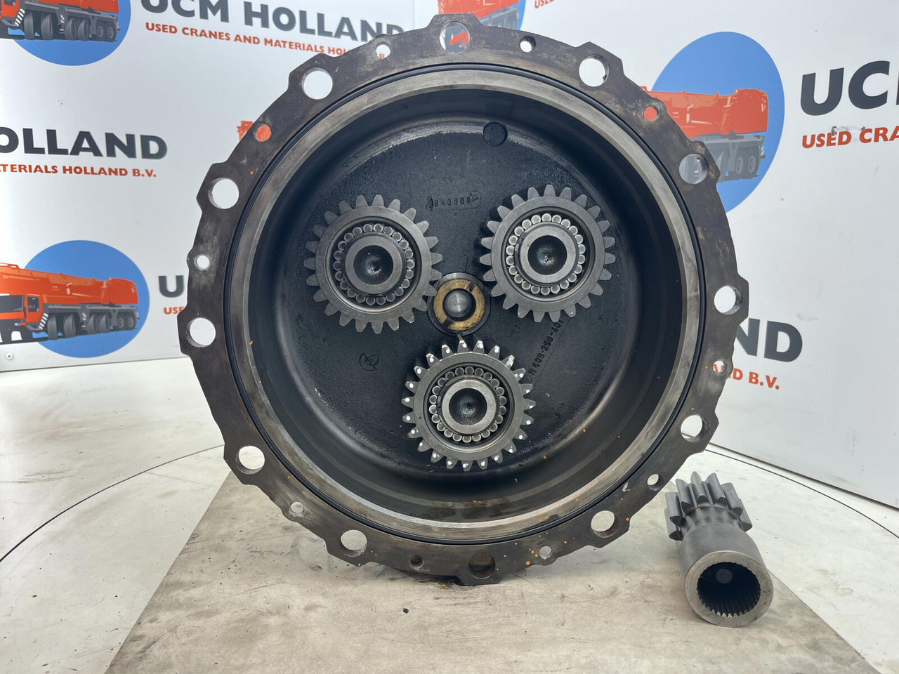 Krupp KMK 3050 planetary gear 12-23-60-34-3pl-H135-46 - Koncový převod pro Autojeřáb: obrázek 4 Krupp KMK 3050 planetary gear 12-23-60-34-3pl-H135-46 - Koncový převod pro Autojeřáb: obrázek 4