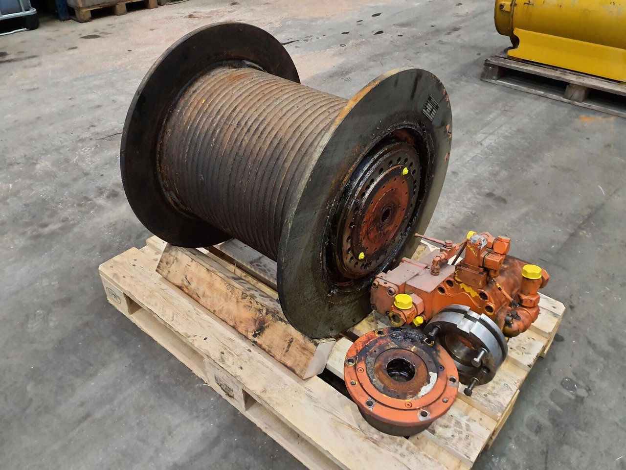 Krupp KMK 4070 complete winch - Naviják pro Autojeřáb: obrázek 1 Krupp KMK 4070 complete winch - Naviják pro Autojeřáb: obrázek 1