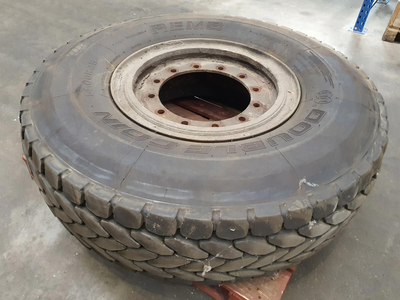 Krupp Wheel 385/95R25 12 5.4 3p - Kompletní kolo pro Jeřáb: obrázek 2 Krupp Wheel 385/95R25 12 5.4 3p - Kompletní kolo pro Jeřáb: obrázek 2