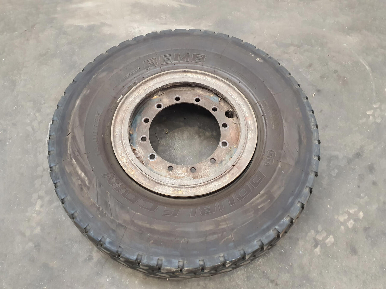 Krupp Wheel 385/95R25 12 5.4 3p - Kompletní kolo pro Jeřáb: obrázek 1 Krupp Wheel 385/95R25 12 5.4 3p - Kompletní kolo pro Jeřáb: obrázek 1