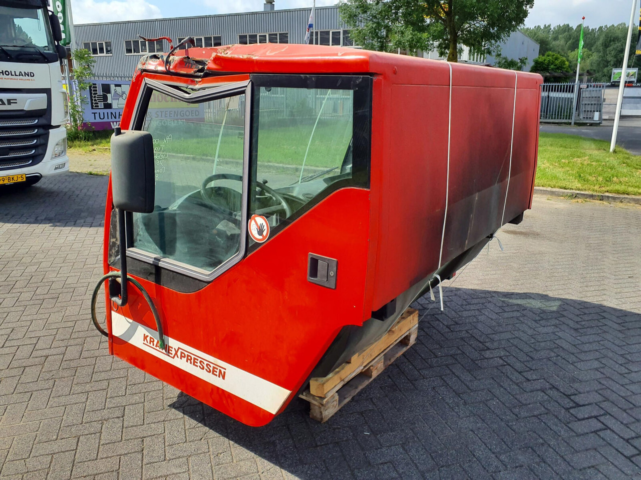 Liebherr LTM 1060-2 lower cabin - Kabina pro Autojeřáb: obrázek 3 Liebherr LTM 1060-2 lower cabin - Kabina pro Autojeřáb: obrázek 3