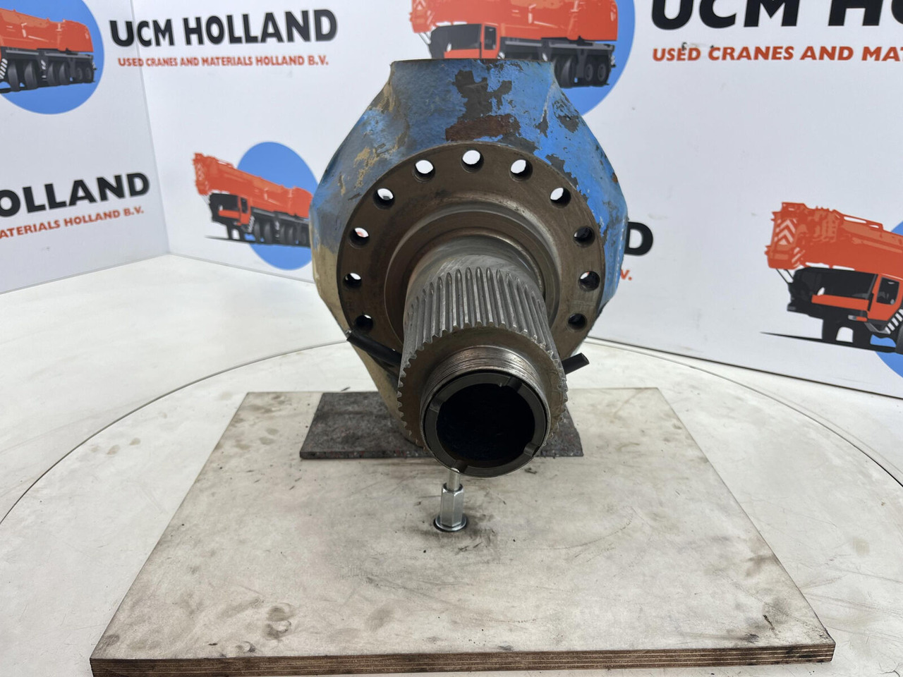 Liebherr LTM 1070 Steering knuckle 16 holes axle 4 - Těhlice pro Autojeřáb: obrázek 2 Liebherr LTM 1070 Steering knuckle 16 holes axle 4 - Těhlice pro Autojeřáb: obrázek 2