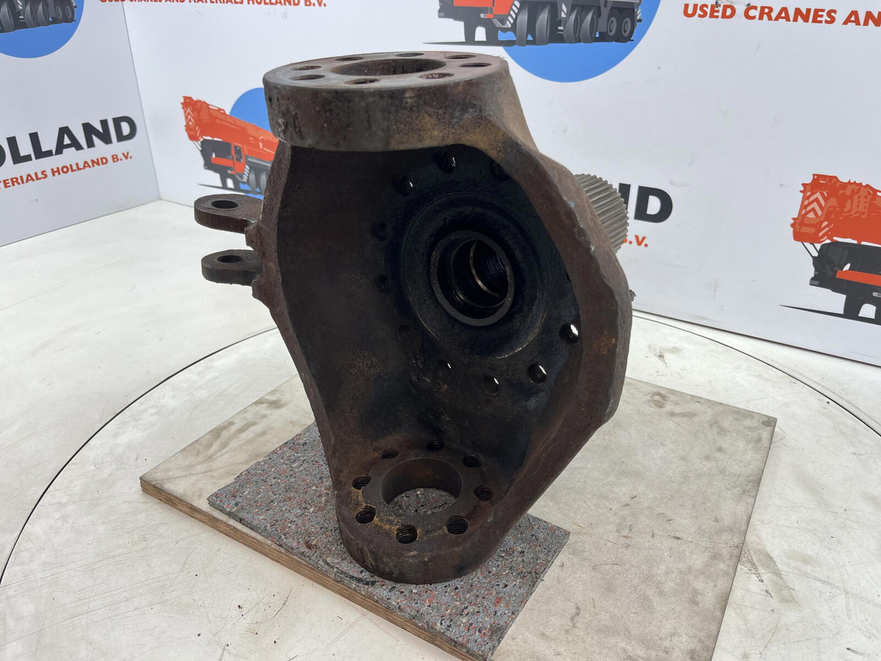 Těhlice pro Autojeřáb Liebherr LTM 1160 Steering knuckle 12 holes axle 1 right: obrázek 6